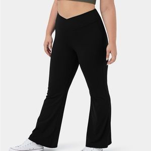 Halara - High Waisted Crossover Full Length Flare Plus Size Leggings NWT SIZE 4